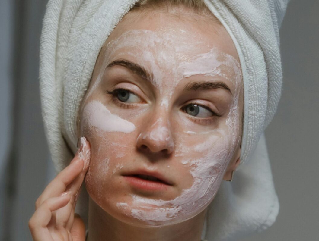 best facial exfoliator Natural ingredients used in best facial exfoliator”